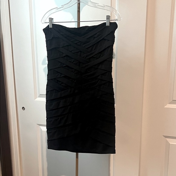 Nikibiki Black Strapless Dress - Picture 3 of 6